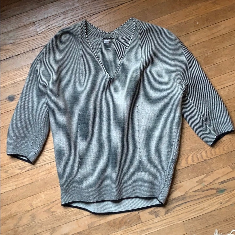 Uniqlo 3D cocoon sweater
